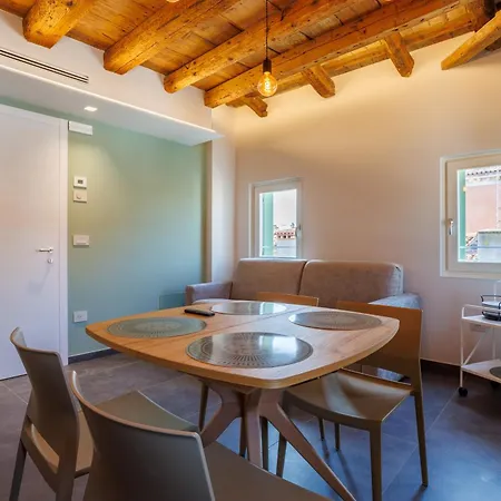 1823 Room-2